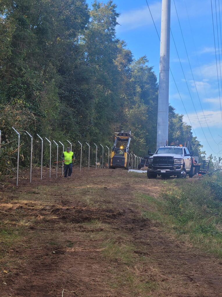 Services Collins Land Services, Inc.